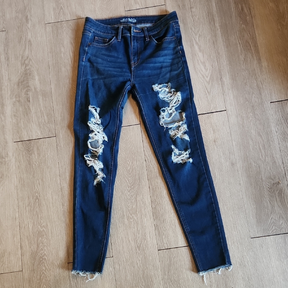 Distressed Women's Skinny Jeans